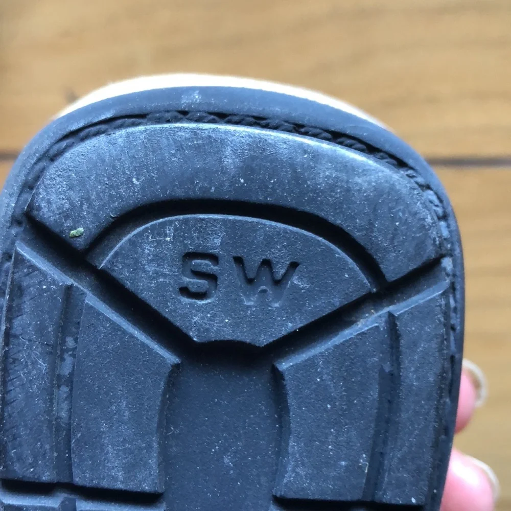 Stuart Weitzman pearl iridescent mule with rhinestones size 10 - Picture 7 of 9